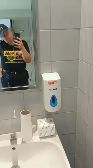 Carina, 24