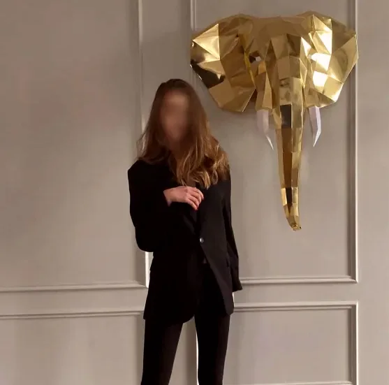 Clara, 33