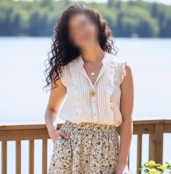 Daniela, 36