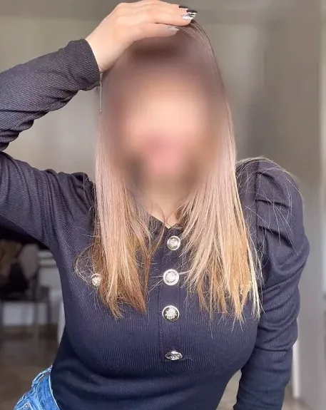Emily, 37
