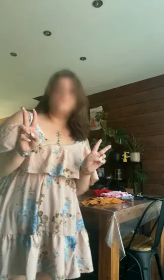 Katharina, 23