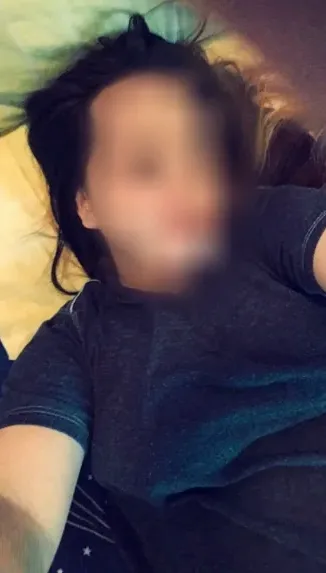 Larissa, 28