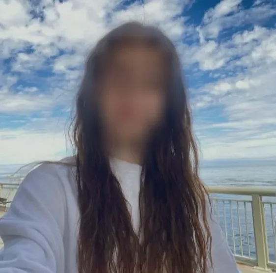 Lena, 27