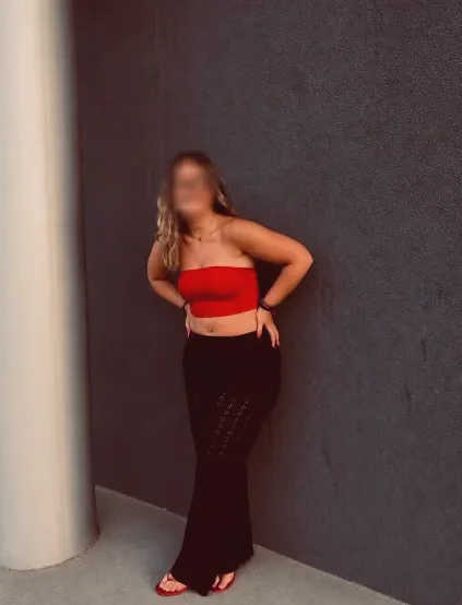 Paula, 18