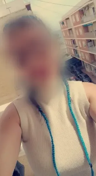 Sabrina, 32