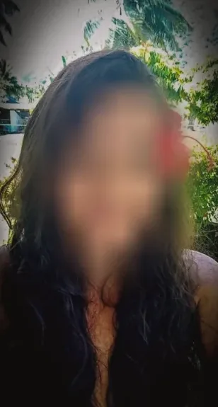 Yvonne, 40